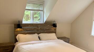 4 多间卧室、熨斗/熨衣板、免费 WiFi、床单