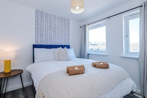 6 habitaciones, tabla de planchar con plancha, internet y ropa de cama 