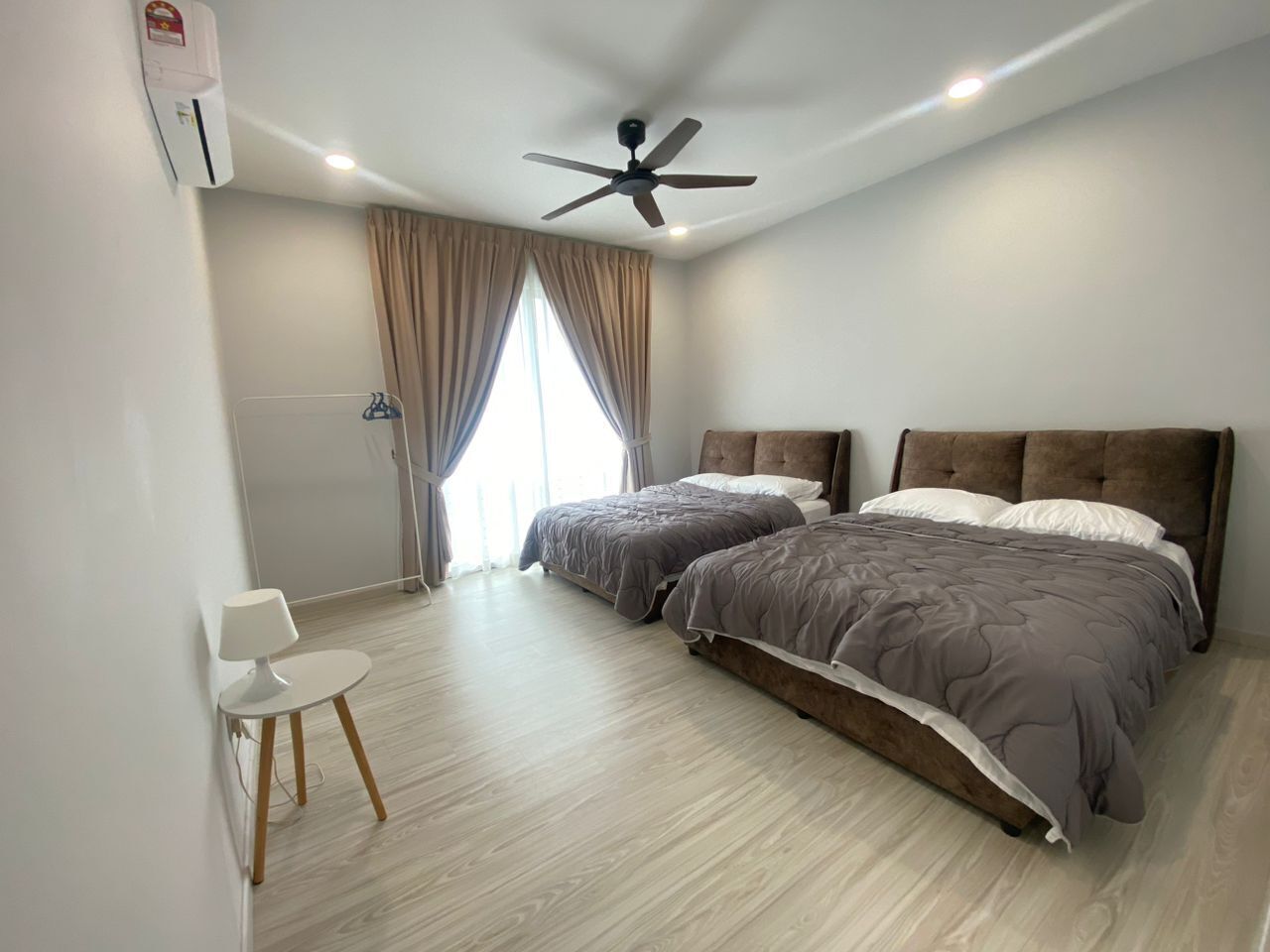 4 habitaciones, escritorio, wifi gratis y ropa de cama 