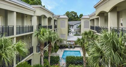 Located in the heart of the south end. Close to everything