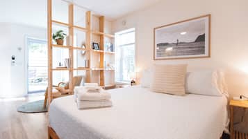 1 slaapkamer, een strijkplank/strijkijzer, wifi, beddengoed