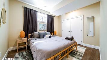 Skrivebord, strygejern/strygebræt, gratis Wi-Fi, sengetøj