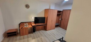 Herbergi með tvíbreiðu rúmi - útsýni yfir almenningsgarð | Þægindi á herbergi