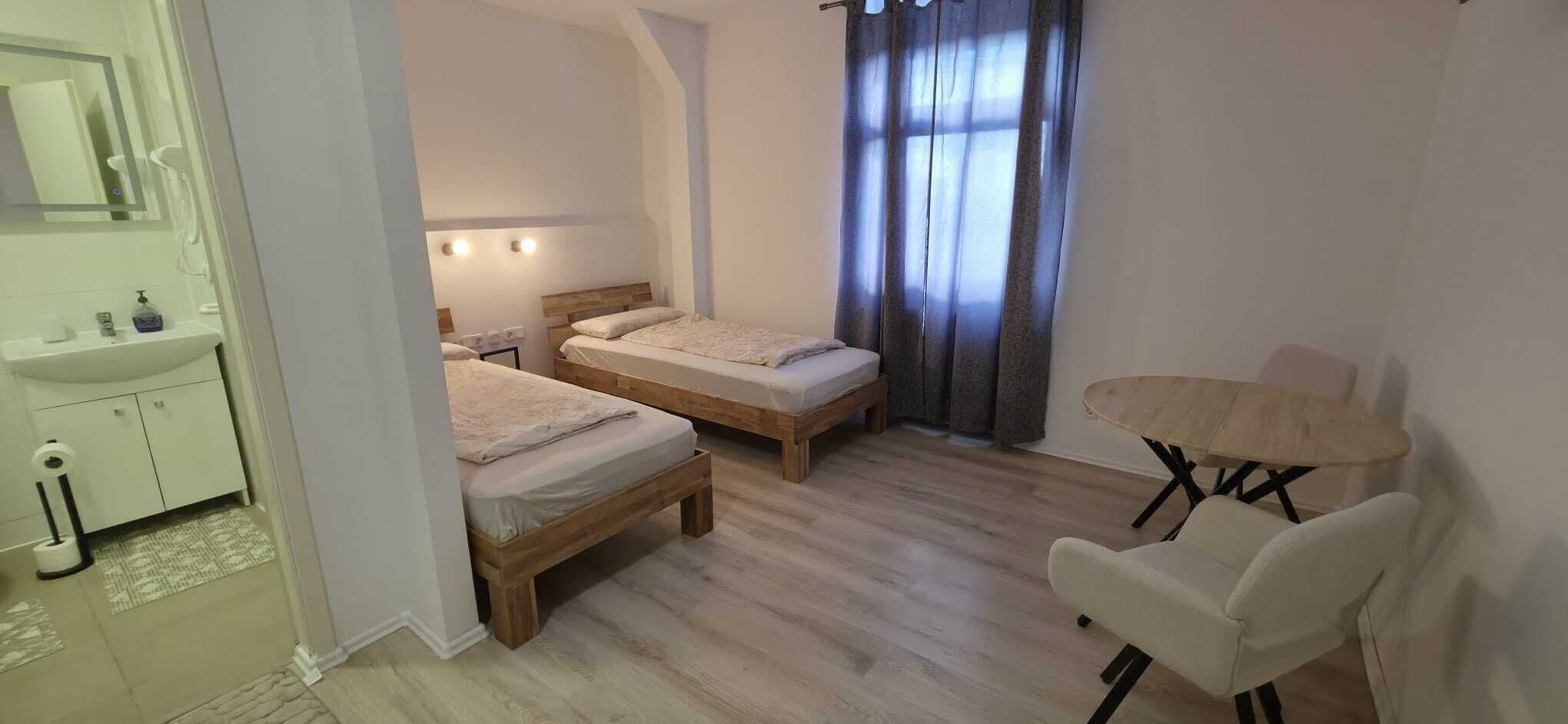 Standard Twin Room | Free WiFi