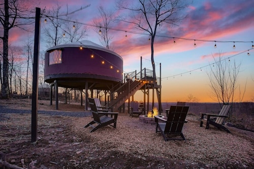Starlit Haven | Hot Tub, Stargazing Loft, Nature Retreat in PA Wilds