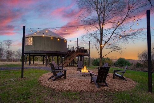 Sunrise Sanctuary |Modern Yurt w/ Hot Tub, Stargazing Loft & Mountain Views