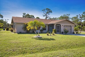 Exterior - Heated pool/hot tub home on park like setting 1 mile from historic West Dearborn (Englewood)