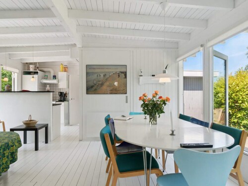 6 Person Holiday Home in Dronningmolle