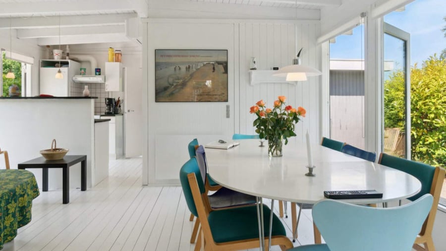 6 Person Holiday Home in Dronningmolle