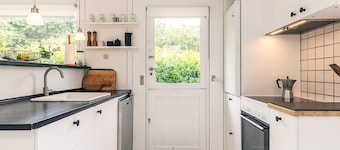 6 Person Holiday Home in Dronningmolle