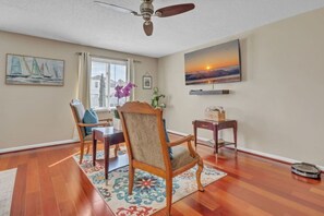 Smart TV, tenis de mesa y libros 