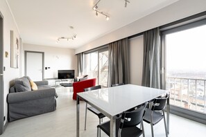 Dining - Apartment in Blankenberge Near the Pier (Blankenberge)