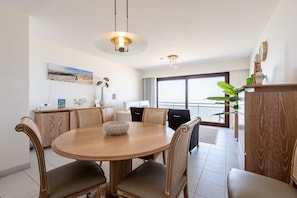 Apartment | Dining - Apartment in Blankenberge With Sea Views (Blankenberge)