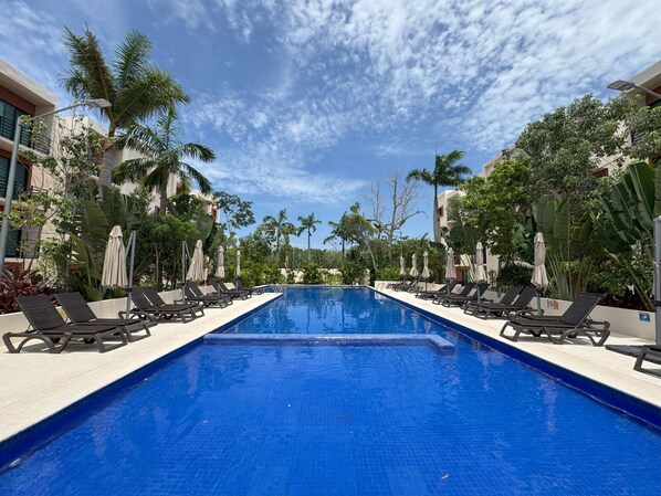 Outdoor pool, a heated pool