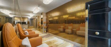 المنشأة من الداخل