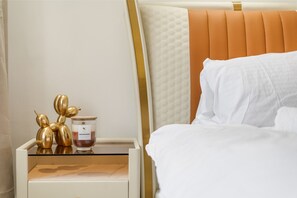 2 bedrooms, iron/ironing board, free WiFi, bed sheets - Opulent Residence in the Heart of Mayfair H4 (London)