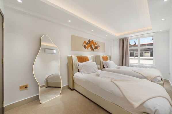 2 habitaciones, tabla de planchar con plancha y wifi gratis 