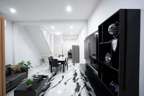 Bangkok Family Retreat 2BR Townhome with A/C, Fast WiFi & Kid-Friendly Setup