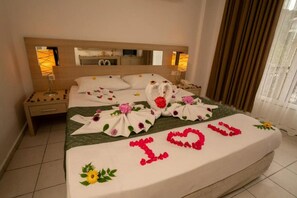 Standard Double or Twin Room, Balcony, Pool View | Premium bedding, Select Comfort beds, desk, laptop workspace - Malibu Garden Resort (Kemer)