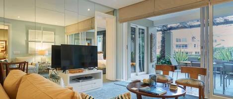 Smart TV, books