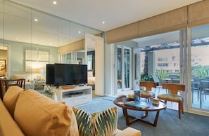 Smart TV, books