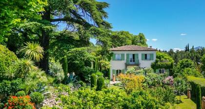 Villa de charme avec Piscine & Vue panoramique Centre-ville d'Aix-en-Provence