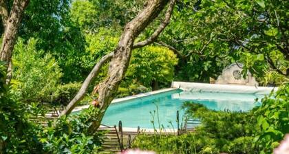 Privathotel mit Pool & Panoramablick im Zentrum von Aix-en-Provence
