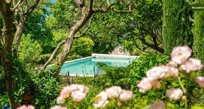 Hotel Particulier avec Piscine & Vue panoramique Centre-ville d'Aix-en-Provence
