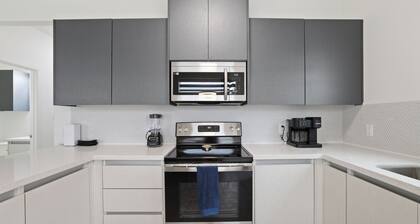 Charming 2-bedroom apartment with WiFi, AC in fabulous Alton/Mission Tx.