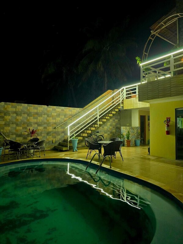 Pool - 🏡 Roots Inn of Porto! Always ready to welcome you with affection💛📍 (Porto de Galinhas Ipojuca)