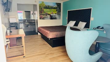 Standard enkelrum - 1 kingsize-säng - rökare | Skrivbord, arbetsyta för laptop och gratis wi-fi