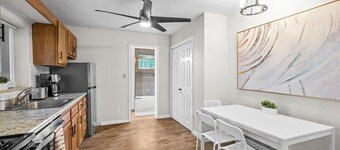 Bloomfield, Pittsburgh Large and Accessible 3Bedorom Apartment with Free Parking