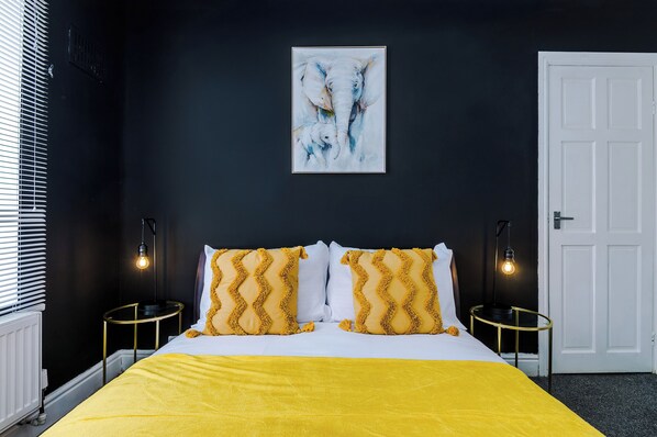 1 habitación, tabla de planchar con plancha, wifi y ropa de cama