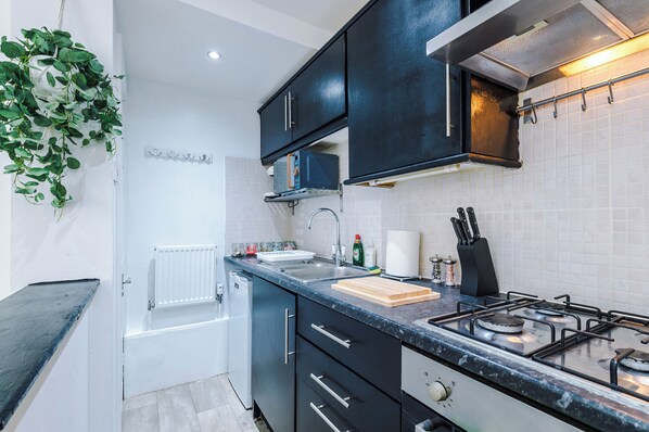 Microwave, oven, stovetop