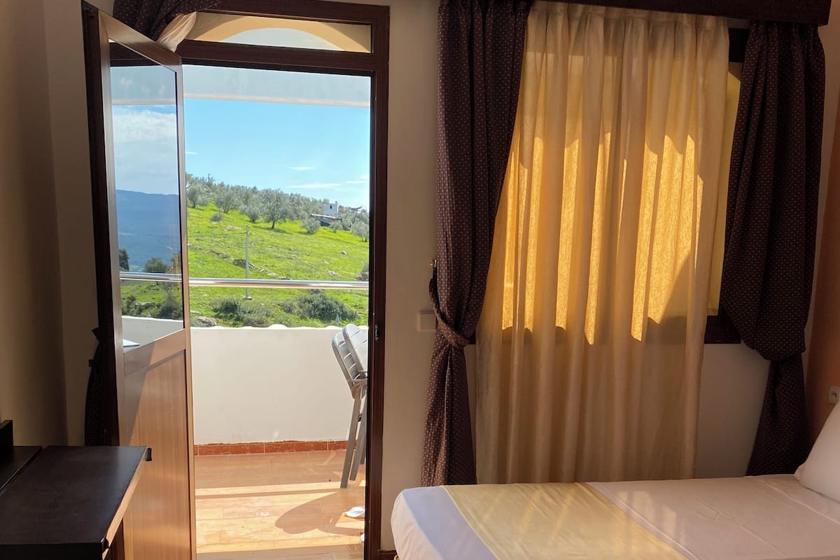 Chambre classique double ou avec lits jumeaux, vue sur la montagne