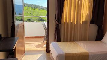 Classic-Doppel- oder -Zweibettzimmer, Bergblick