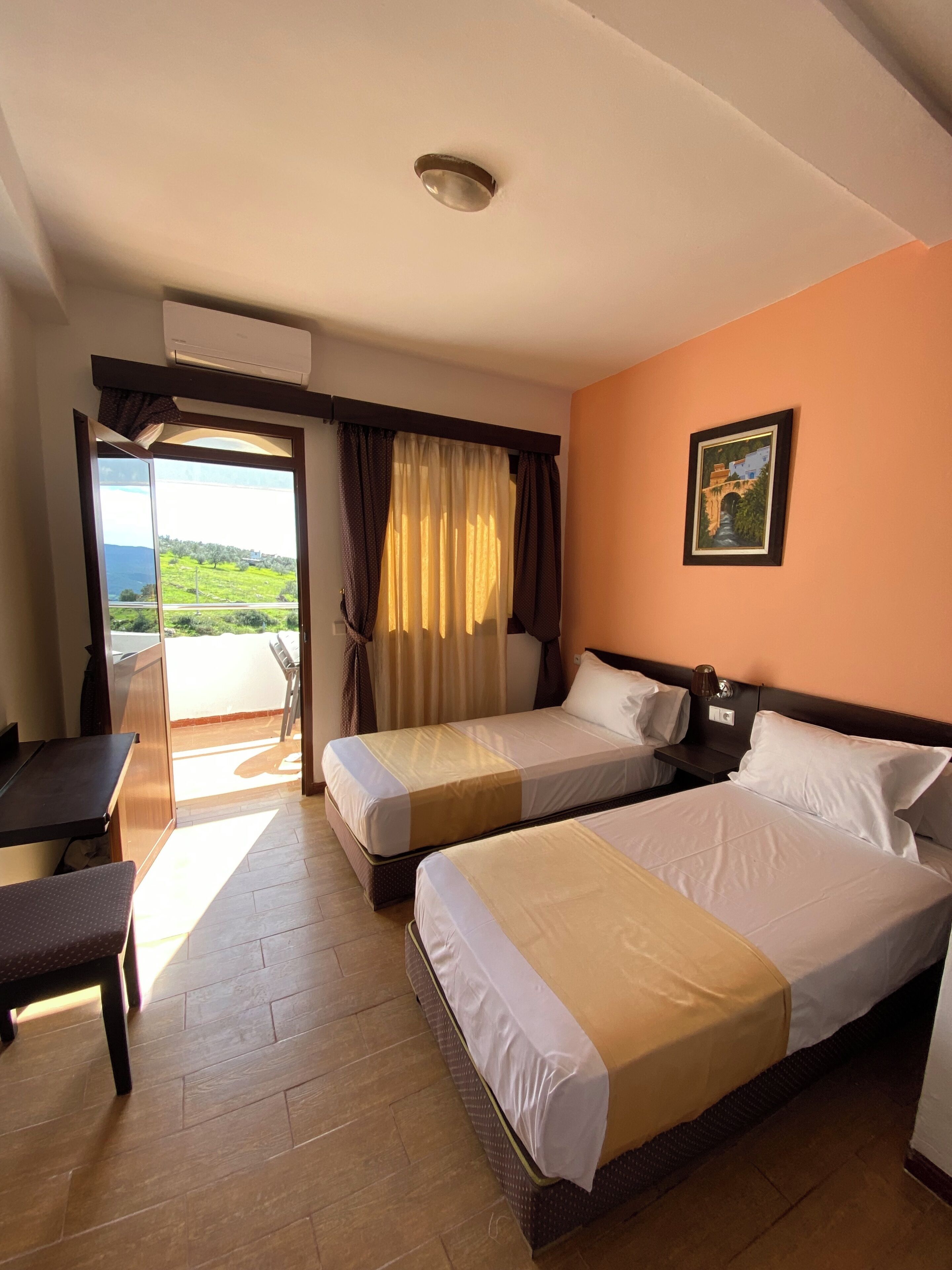 Kamar Double atau Twin Klasik