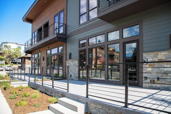 Exterior detail - 4 bdrm, 2 Unit Dwntwn Penthouse! (Whitefish)