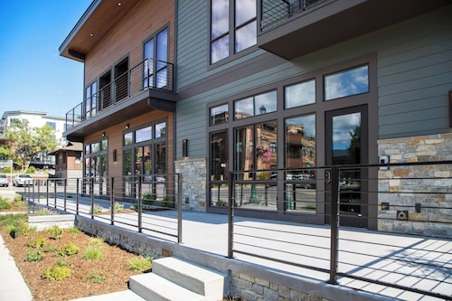 4 bdrm, 2 Unit Dwntwn Penthouse!