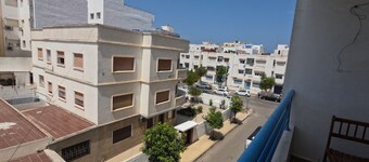 Spacious apartment near the sea
