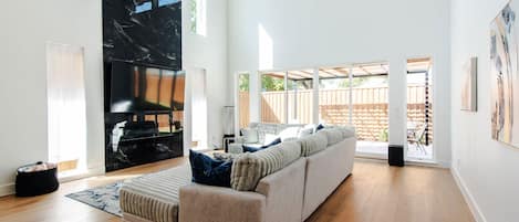 Smart TV, fireplace, stereo, computer monitors