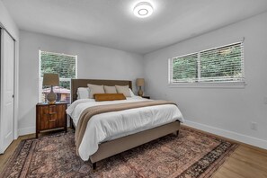 5 Schlafzimmer, Schreibtisch, kostenloses WLAN, Bettwäsche