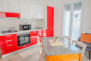 Fridge, microwave, oven, stovetop