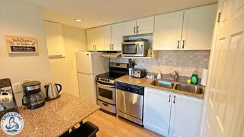 Appartement Standard, 1 grand lit et 1 canapé-lit, balcon, vue montagne | Cuisine privée