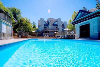 Blue Mountain at your Door Step