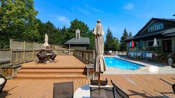 Seasonal outdoor pool