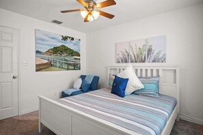 Hus, flere senger, terrasse, hageutsikt (Fin and Feather) | 3 soverom, individuelt dekorert, individuelt innredet og sengetøy