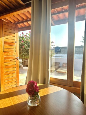 Ullakkohuoneisto, 1 parisänky, keittiö | Oleskelualue