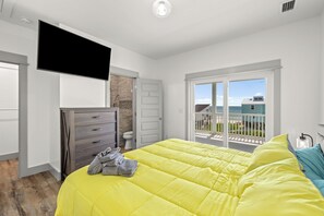 4 bedrooms, iron/ironing board, travel cot, free WiFi