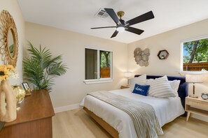 3 slaapkamers, een strijkplank/strijkijzer, gratis wifi, beddengoed